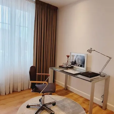 Premium Penthouse For 4 Adults In The Heart Of The Апартаменти *