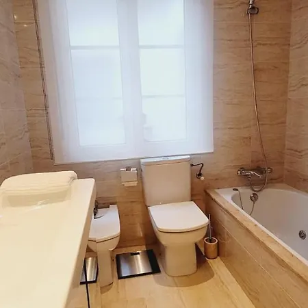 Premium Penthouse For 4 Adults In The Heart Of The Апартаменти