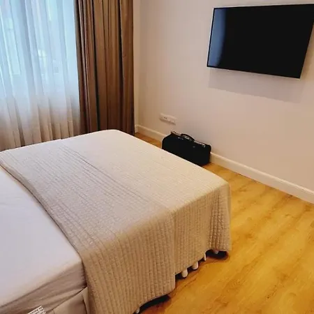 Premium Penthouse For 4 Adults In The Heart Of The Апартаменти Ов'єдо