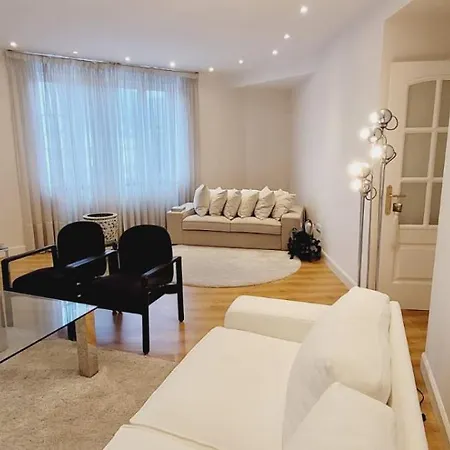 Апартаменти Premium Penthouse For 4 Adults In The Heart Of The Ов'єдо